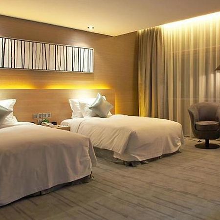 Logosun Hotel Wuhan Zewnętrze zdjęcie