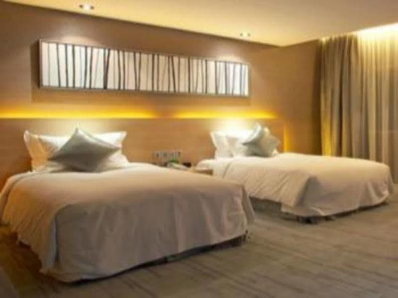 Logosun Hotel Wuhan Zewnętrze zdjęcie