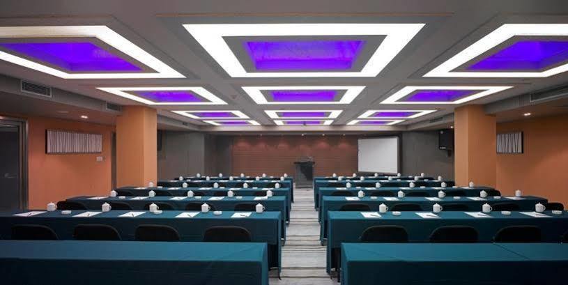 Logosun Hotel Wuhan Zewnętrze zdjęcie